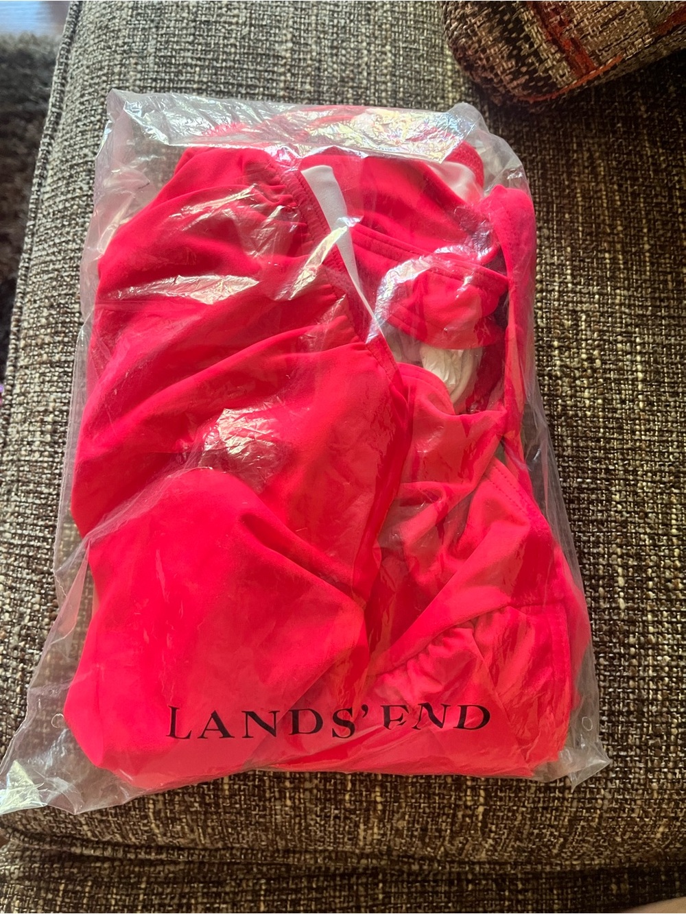 Land’s End tugless tank one piece swimsuit size 16 NWT hot pink